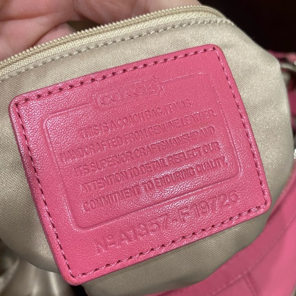 🎄NWOT Coach Park Shoulder Bag Convertible Crossbody Barbie Pink - Picture 12 of 16
